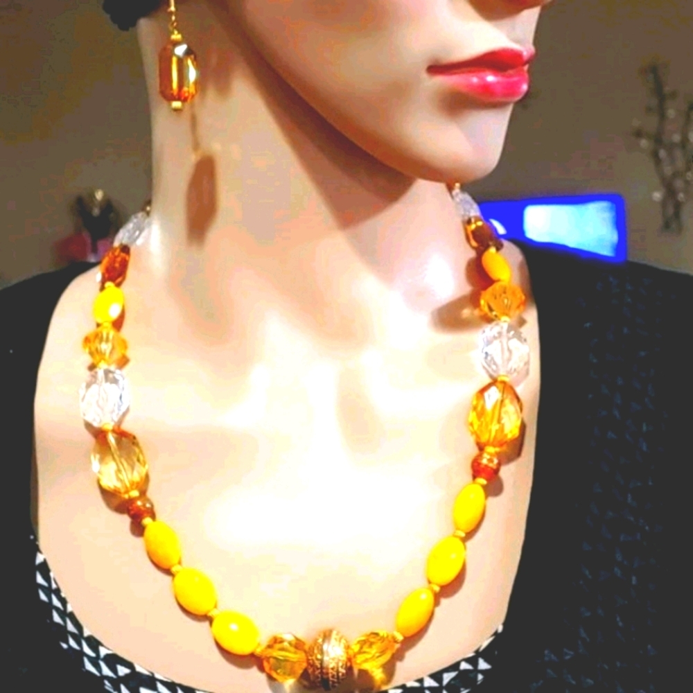 2472NE014. Handmade 2 pc. Yellow Gold Necklace Set - Picture 3 of 8